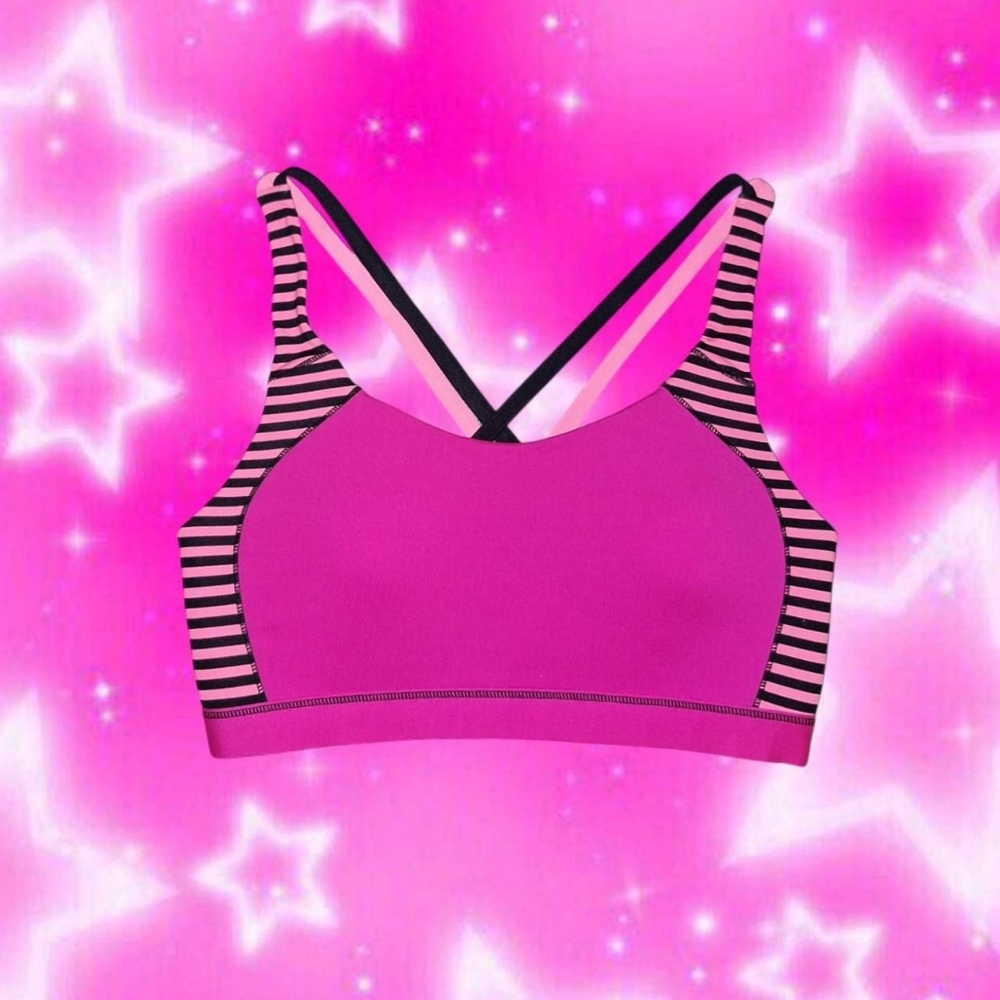 2000s mcbling sports bra